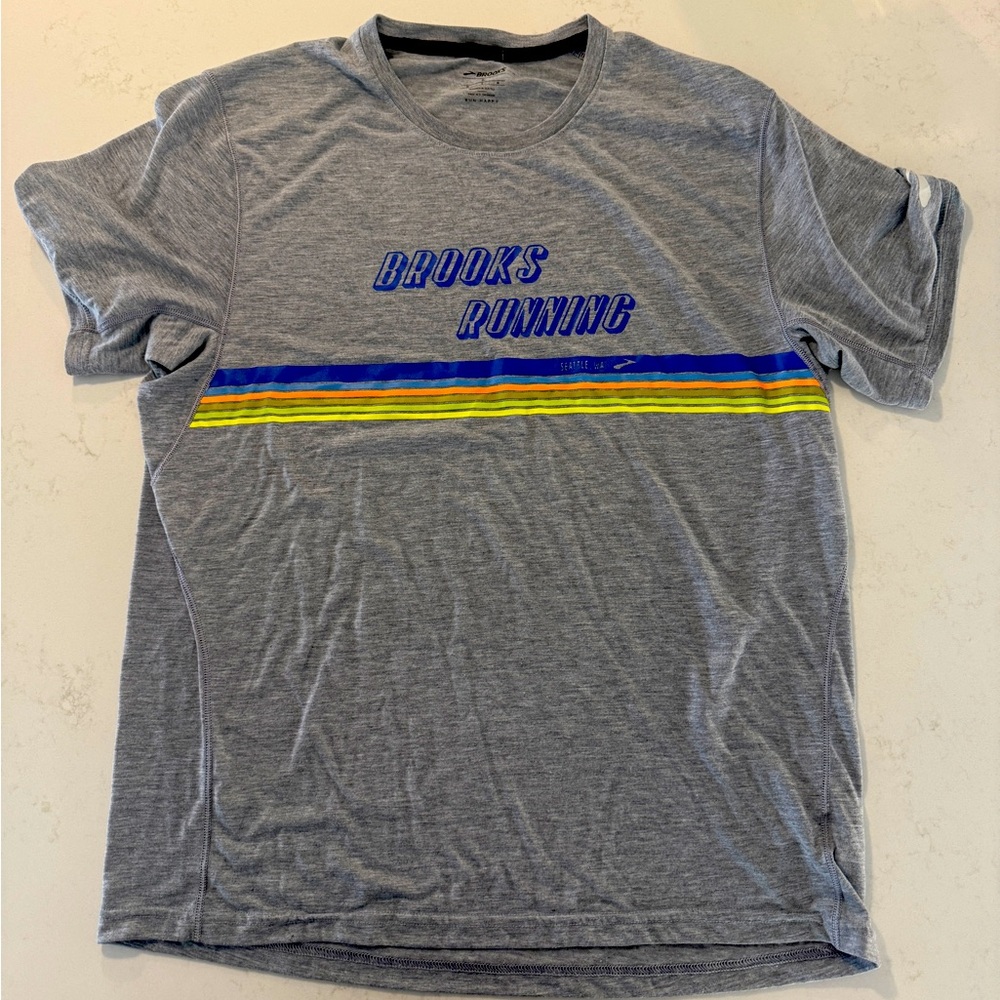 Brooks Running Heather Gray Short Sleeve Tee